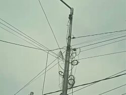 Tiang Kabel Wifi Tak Elok Dipandang Mata dan Bikin Resah