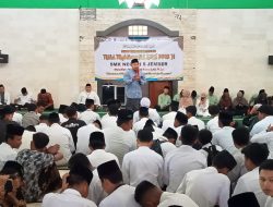 SMK negeri 5 Jember menggelar acara maulid nabi Muhammad Saw di masjid at taqwa SMK negeri 5