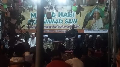 Komunitas dan usaha Gubuk Antik Jember menggelar acara maulid nabi Muhammad Saw di desa Kemiri kecamatan Panti Jember